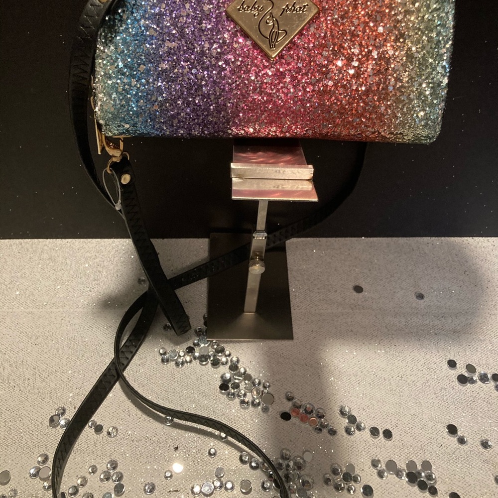 Baby Phat Ladies crossbody - Picture 3 of 8